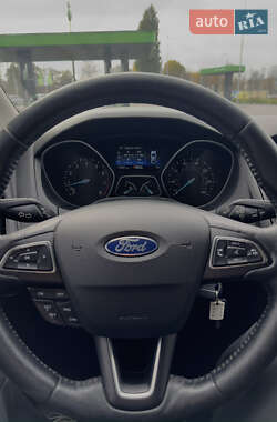 Седан Ford Focus 2017 в 