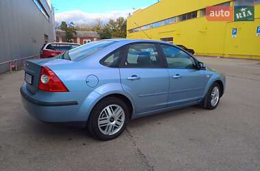 Седан Ford Focus 2005 в 