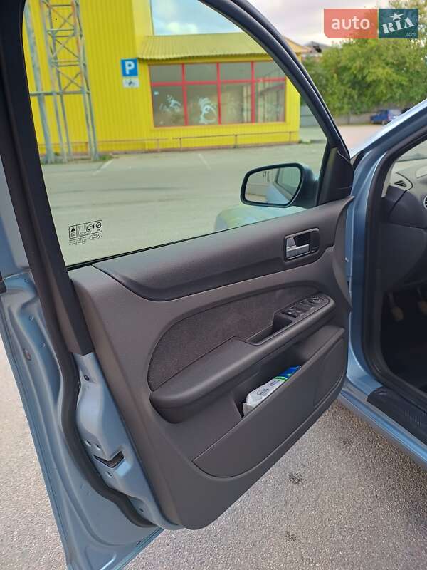 Седан Ford Focus 2005 в Кропивницком