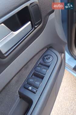Седан Ford Focus 2005 в 