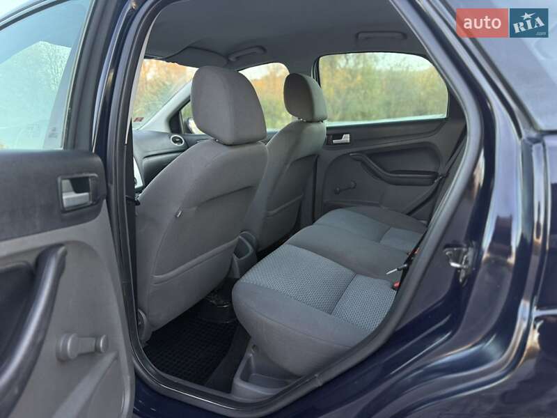 Хетчбек Ford Focus 2007 в Чернівцях фото 5 Хетчбек Ford Focus 2007 в Чернівцях
