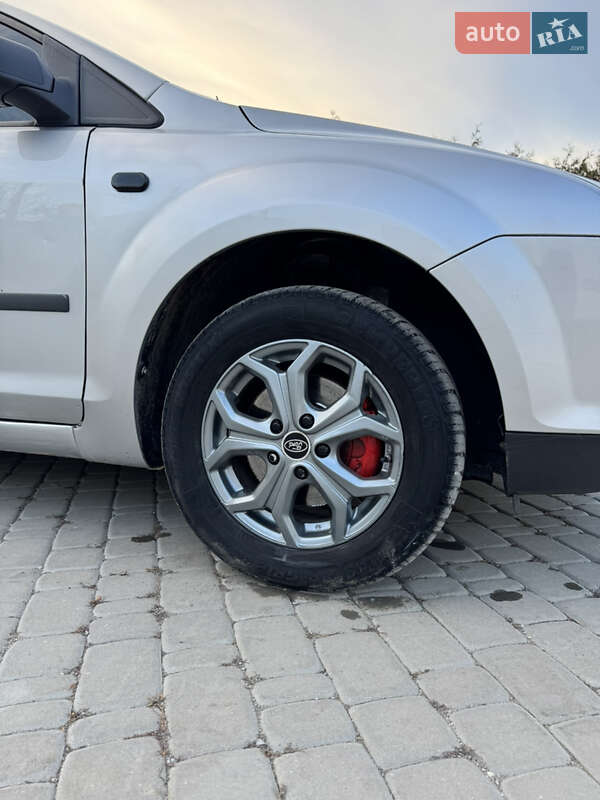 Хэтчбек Ford Focus 2007 в Борщеве фото 11 Хэтчбек Ford Focus 2007 в Борщеве