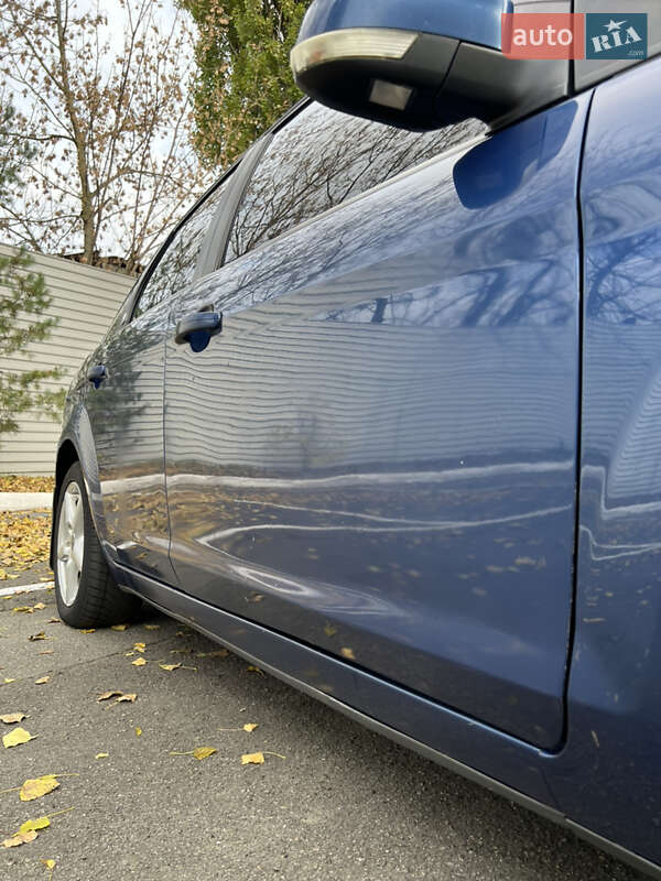 Седан Ford Focus 2008 в Киеве фото 3 Седан Ford Focus 2008 в Киеве