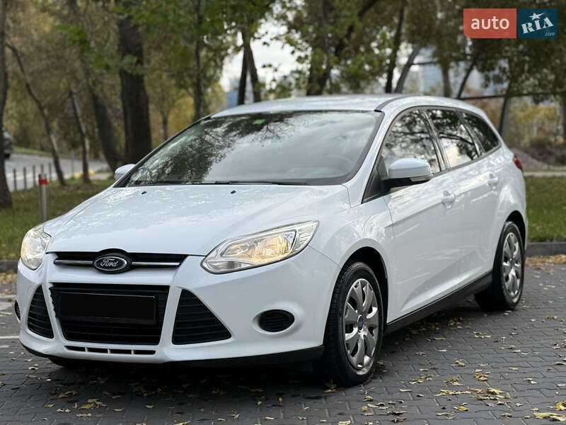 Универсал Ford Focus 2013 в Киеве фото 2 Универсал Ford Focus 2013 в Киеве
