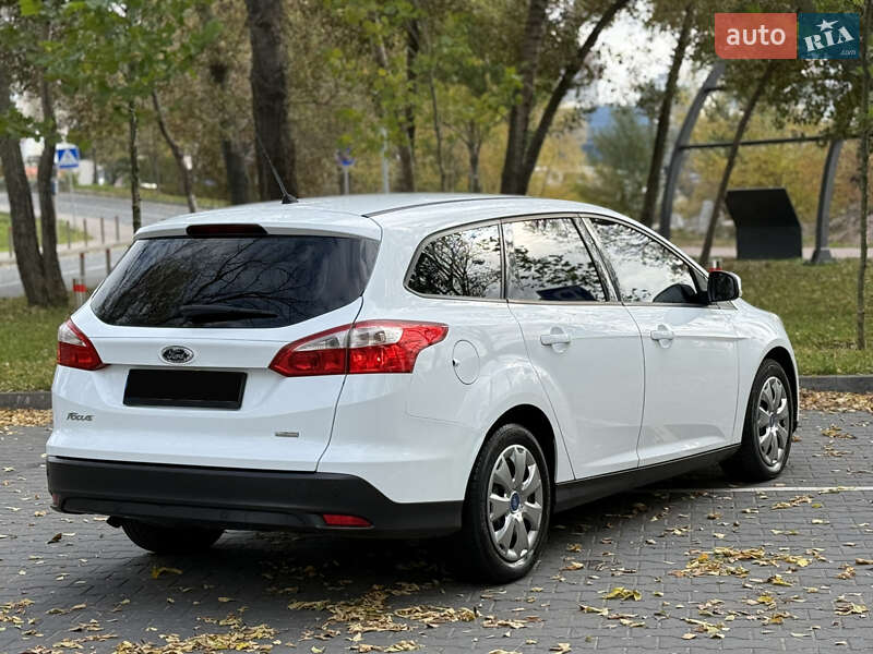 Универсал Ford Focus 2013 в Киеве фото 16 Универсал Ford Focus 2013 в Киеве