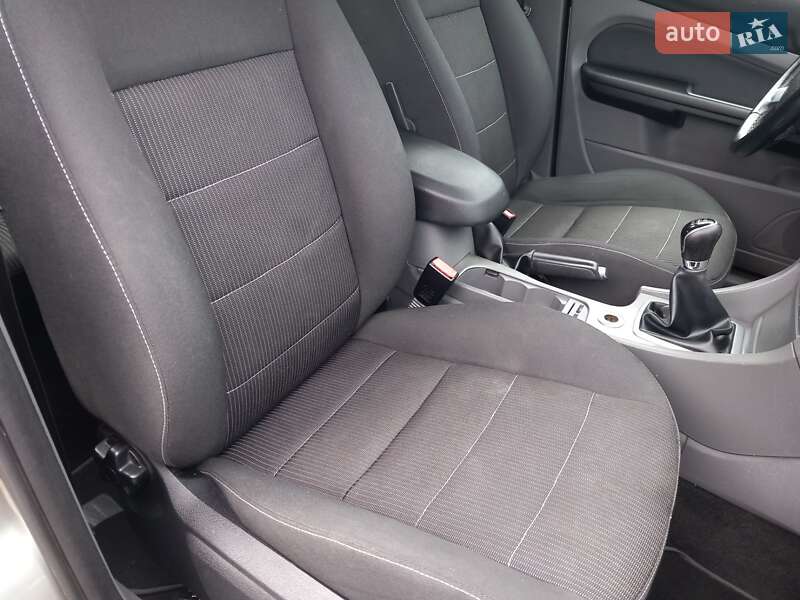 Универсал Ford Focus 2009 в Городке фото 26 Универсал Ford Focus 2009 в Городке