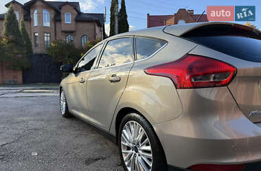 Хетчбек Ford Focus 2015 в 