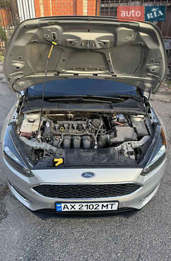 Хетчбек Ford Focus 2015 в 