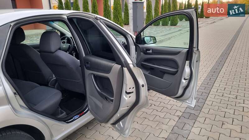 Хетчбек Ford Focus 2005 в Луцьку фото 14 Хетчбек Ford Focus 2005 в Луцьку
