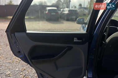Хетчбек Ford Focus 2009 в  фото 36 Хетчбек Ford Focus 2009 в