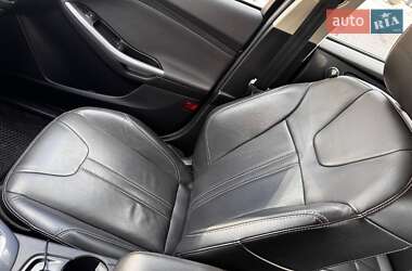 Хетчбек Ford Focus 2014 в  фото 23 Хетчбек Ford Focus 2014 в