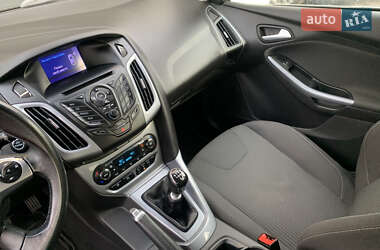 Універсал Ford Focus 2012 в  фото 50 Універсал Ford Focus 2012 в