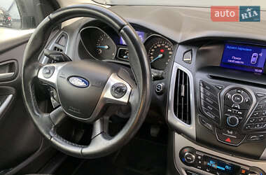 Універсал Ford Focus 2012 в  фото 53 Універсал Ford Focus 2012 в