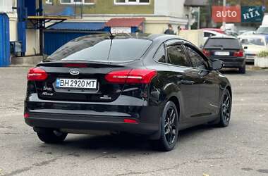 Седан Ford Focus 2016 в 