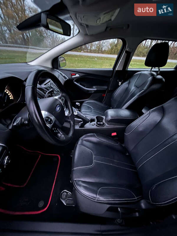 Універсал Ford Focus 2013 в Звягелі