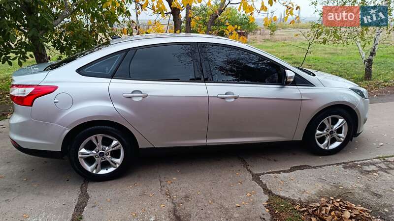 Седан Ford Focus 2013 в Миколаєві фото 7 Седан Ford Focus 2013 в Миколаєві