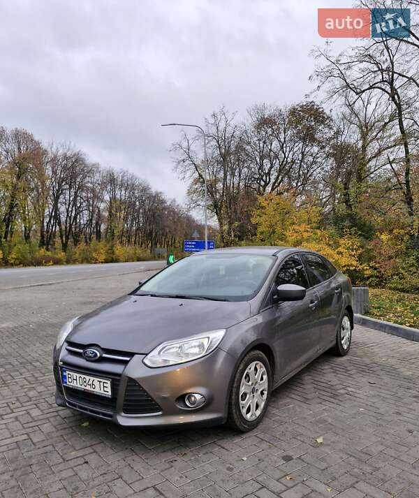 Седан Ford Focus 2012 в 