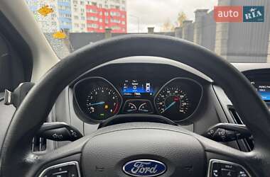 Седан Ford Focus 2018 в  фото 22 Седан Ford Focus 2018 в