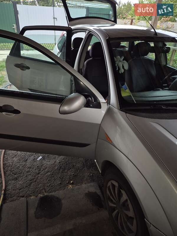 Хетчбек Ford Focus 2003 в Золотоноші фото 6 Хетчбек Ford Focus 2003 в Золотоноші