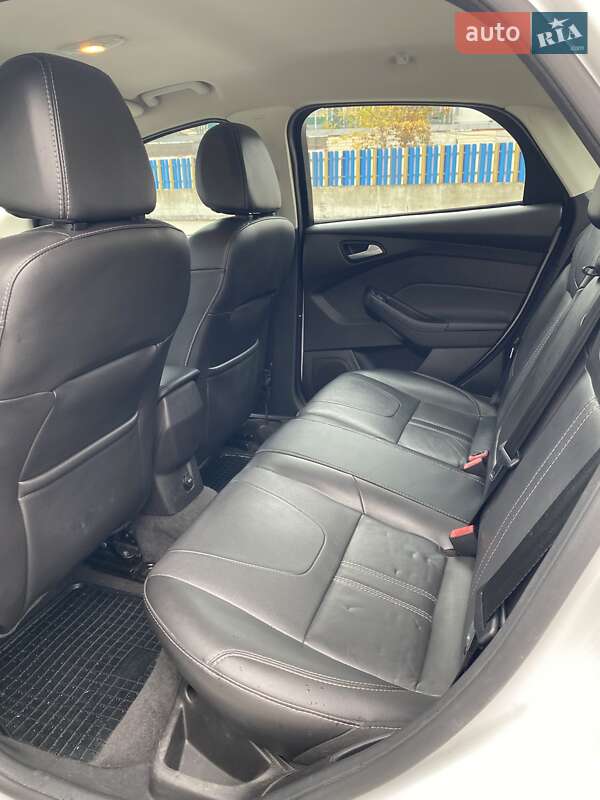 Седан Ford Focus 2013 в Киеве фото 23 Седан Ford Focus 2013 в Киеве
