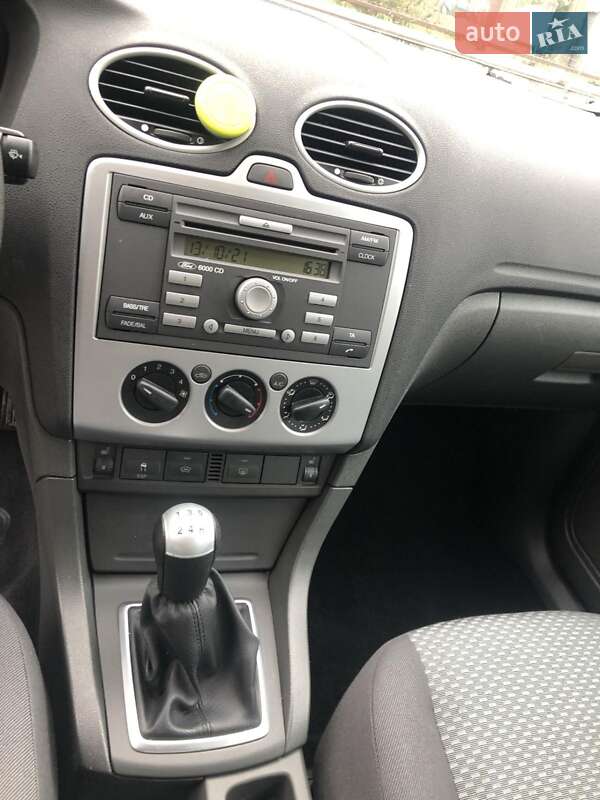 Хетчбек Ford Focus 2005 в Золочеві фото 3 Хетчбек Ford Focus 2005 в Золочеві