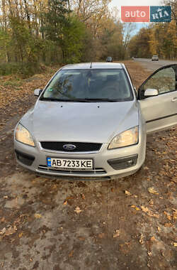 Хэтчбек Ford Focus 2006 в Виннице