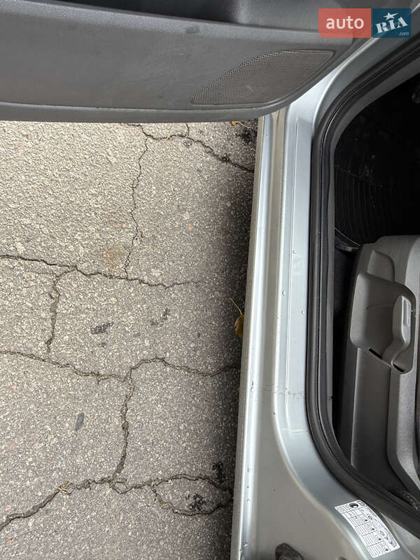 Хетчбек Ford Focus 2005 в Кременчуці фото 33 Хетчбек Ford Focus 2005 в Кременчуці