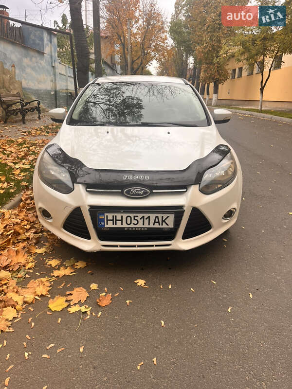 Седан Ford Focus 2013 в Білгороді-Дністровському фото 2 Седан Ford Focus 2013 в Білгороді-Дністровському