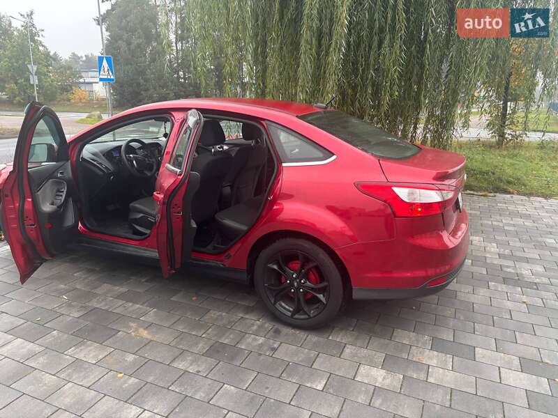 Седан Ford Focus 2011 в Киеве