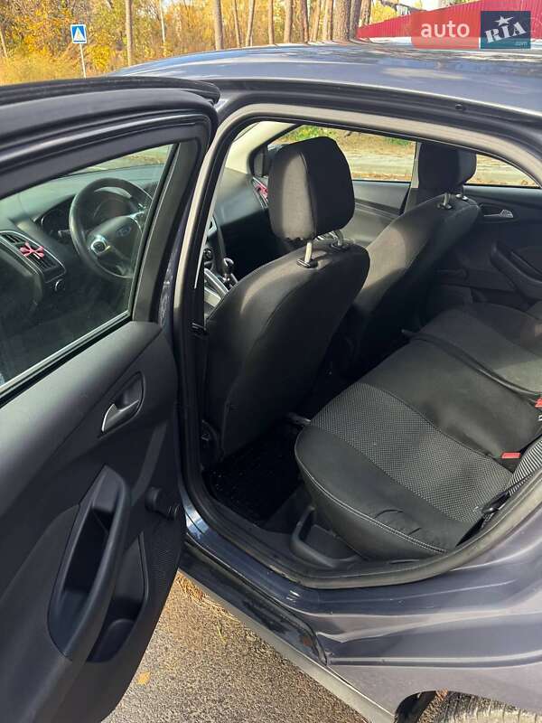 Хэтчбек Ford Focus 2011 в Житомире