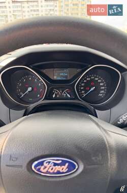 Хэтчбек Ford Focus 2014 в 
