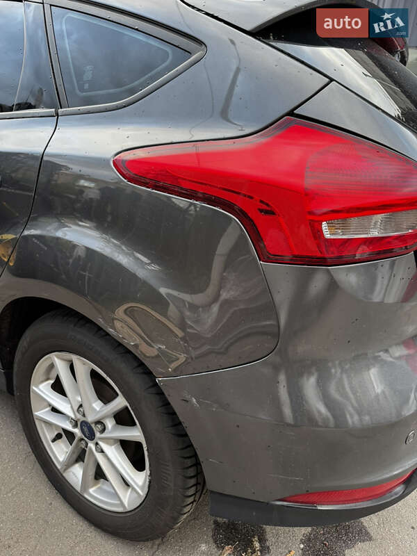 Хэтчбек Ford Focus 2016 в Киеве фото 5 Хэтчбек Ford Focus 2016 в Киеве