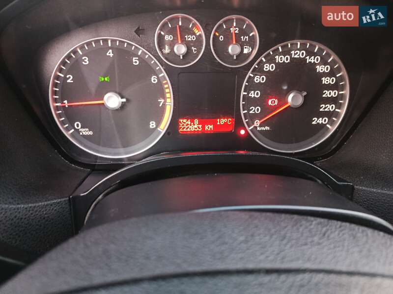 Хетчбек Ford Focus 2007 в Звягелі фото 3 Хетчбек Ford Focus 2007 в Звягелі