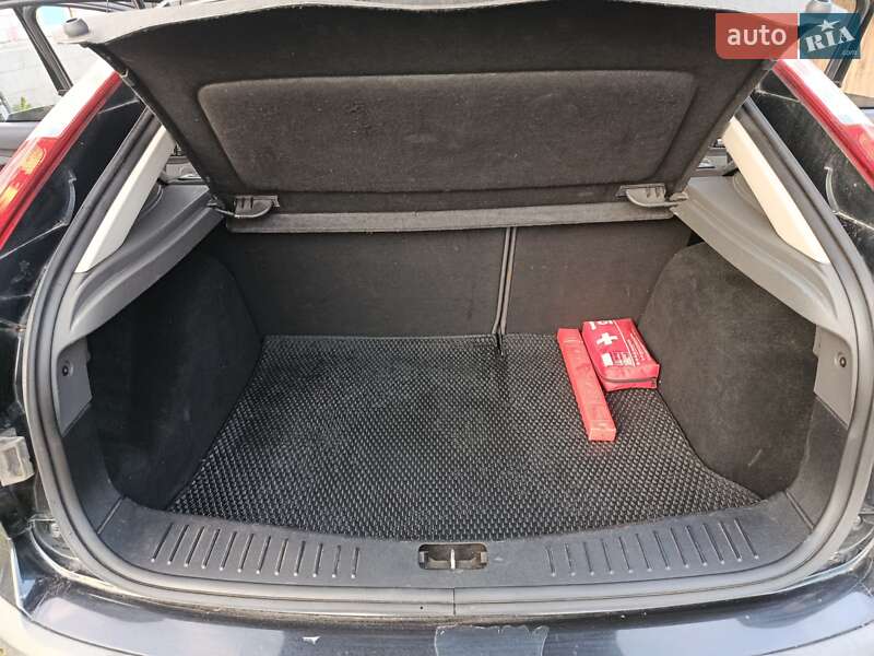 Хетчбек Ford Focus 2007 в Звягелі фото 16 Хетчбек Ford Focus 2007 в Звягелі