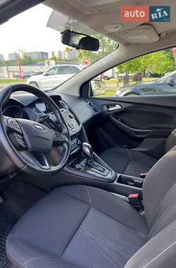 Хэтчбек Ford Focus 2015 в Хмельницком