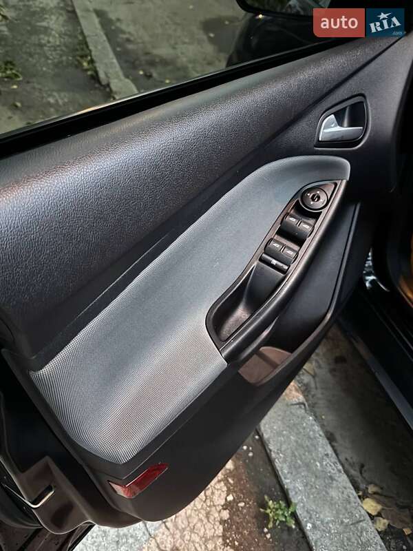 Хетчбек Ford Focus 2014 в Запоріжжі