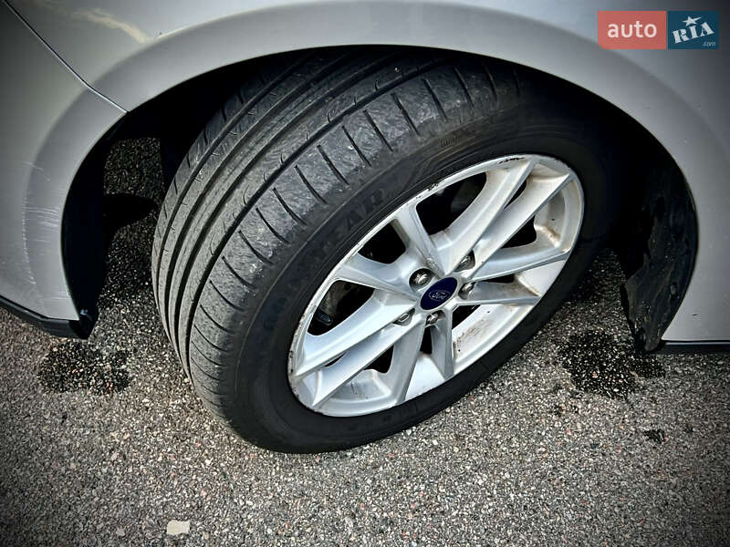 Хетчбек Ford Focus 2017 в Києві