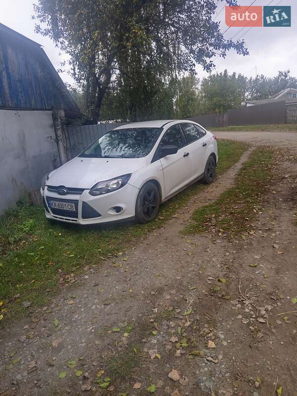 Седан Ford Focus 2014 в Киеве фото 3 Седан Ford Focus 2014 в Киеве