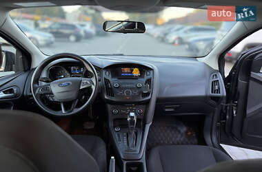 Седан Ford Focus 2015 в Збараже