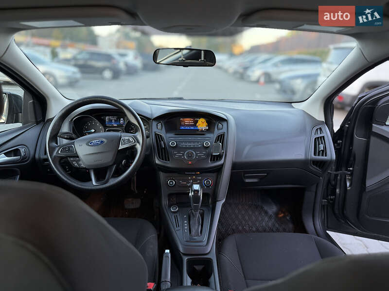Седан Ford Focus 2015 в Збаражі фото 2 Седан Ford Focus 2015 в Збаражі