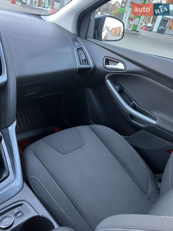 Хетчбек Ford Focus 2011 в Житомирі фото 23 Хетчбек Ford Focus 2011 в Житомирі