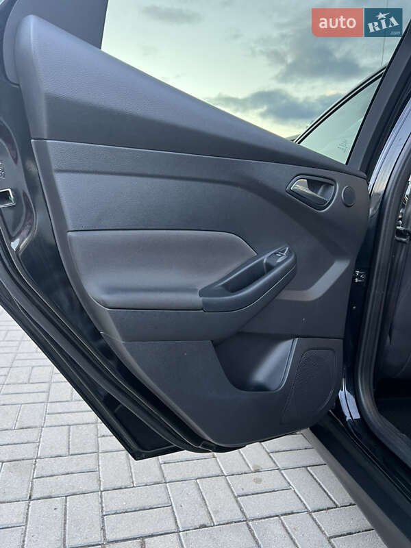 Хетчбек Ford Focus 2011 в Житомирі фото 30 Хетчбек Ford Focus 2011 в Житомирі