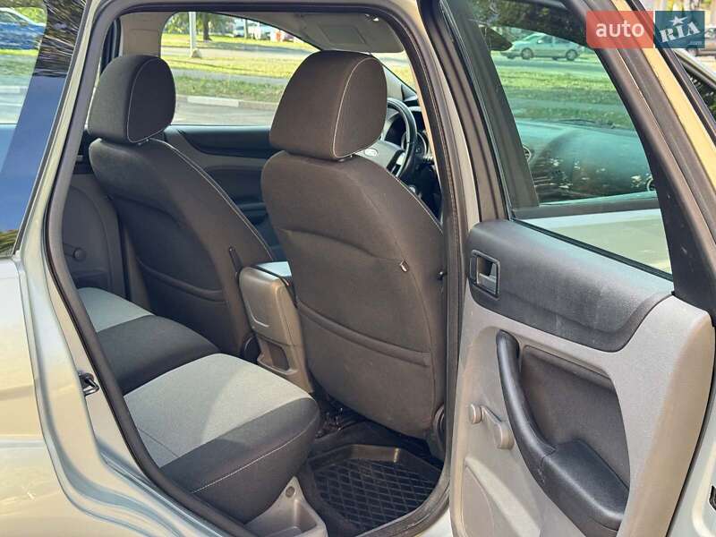 Універсал Ford Focus 2010 в Запоріжжі фото 11 Універсал Ford Focus 2010 в Запоріжжі