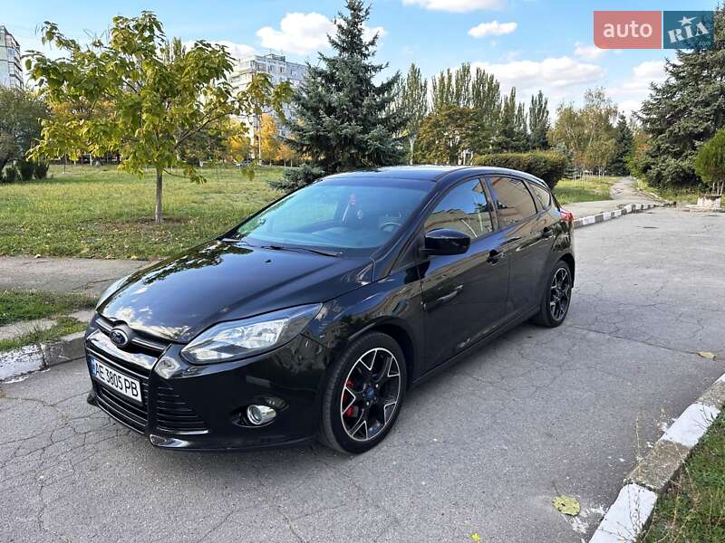 Хэтчбек Ford Focus 2012 в Запорожье