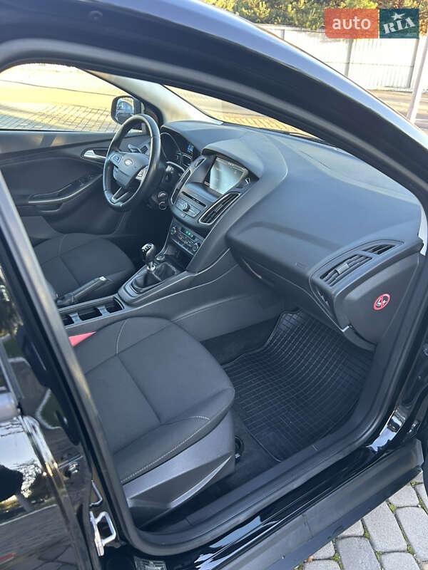 Универсал Ford Focus 2016 в Луцке фото 20 Универсал Ford Focus 2016 в Луцке