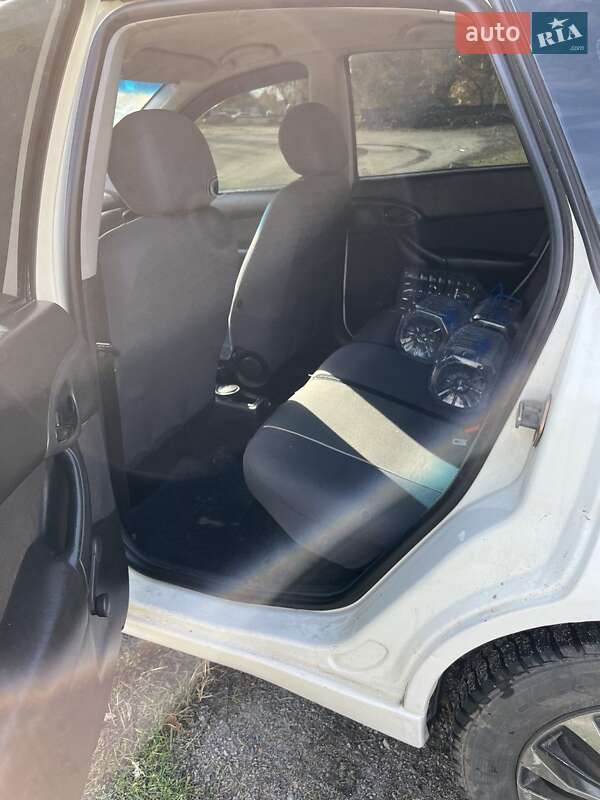 Хэтчбек Ford Focus 2004 в Кременчуге