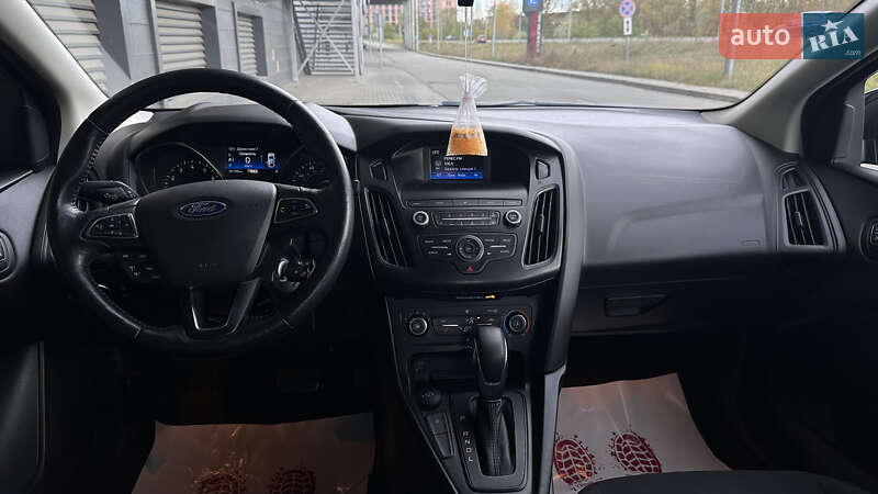 Седан Ford Focus 2018 в Киеве фото 12 Седан Ford Focus 2018 в Киеве