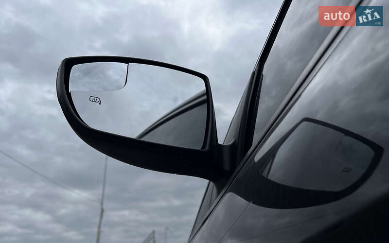 Седан Ford Focus 2013 в Львове фото 17 Седан Ford Focus 2013 в Львове