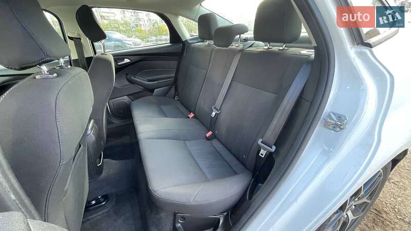 Седан Ford Focus 2017 в Киеве фото 10 Седан Ford Focus 2017 в Киеве