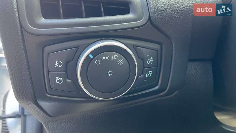 Седан Ford Focus 2017 в Киеве фото 15 Седан Ford Focus 2017 в Киеве